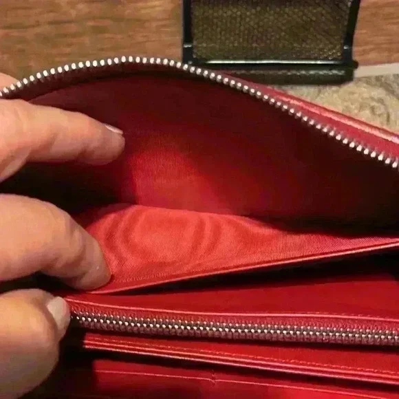 Prada Diagramme Calfskin Leather Continental Wallet GUC - Picture 11 of 14